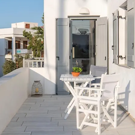 Parikia's Crossroad 3 Bedroom House * Πάρος