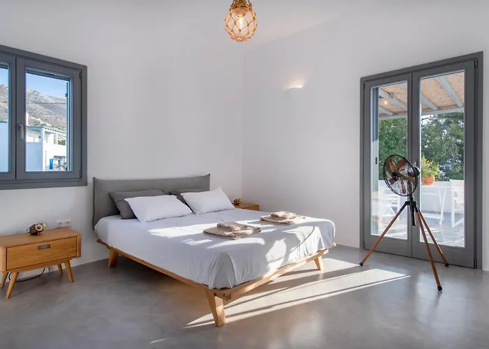 Διαμέρισμα Parikia's Crossroad 3 Bedroom House *