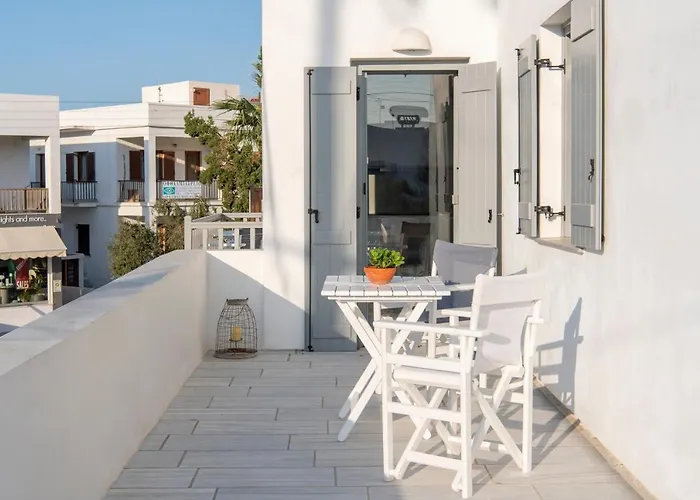 Parikia's Crossroad 3 Bedroom House * Πάρος