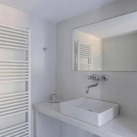 Parikia's Crossroad 3 Bedroom House Appartement *