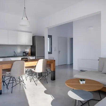 Parikia's Crossroad 3 Bedroom House Appartement