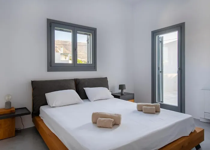 Parikia's Crossroad 3 Bedroom House Apartment Parikia (Paros)